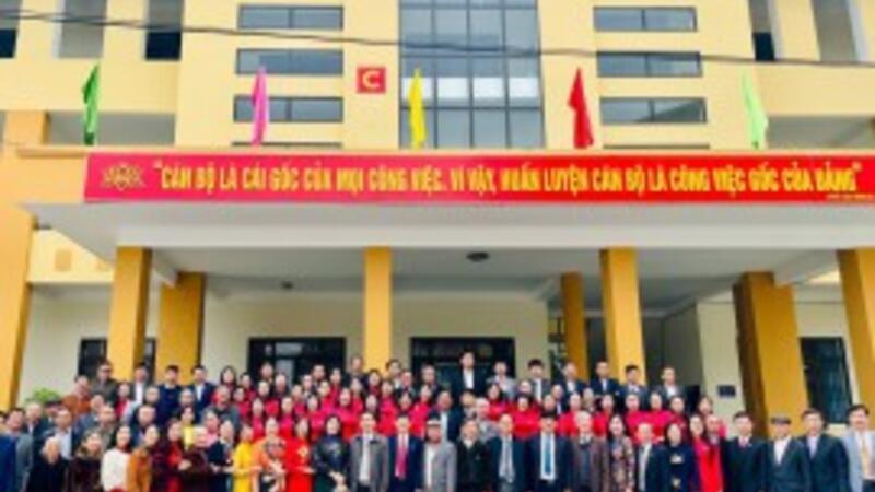 Trường Chính trị Lê Duẩn tỉnh Quảng Trị tổ chức gặp mặt chào mừng kỷ niệm 43 năm Ngày Nhà giáo Việt Nam (20/11/1982 – 20/11/2025)